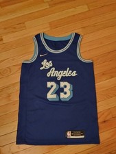 Ultimate Los Angeles Lakers Collector and Super Fan Gift Guide 49