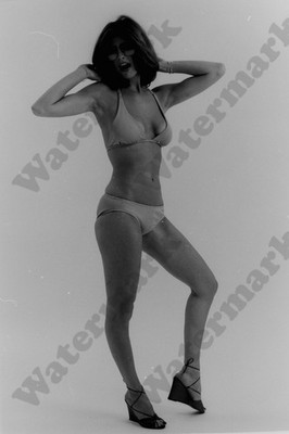 Curvy glamour woman pinup pose Vintage 35mm film Negative  V8d1
