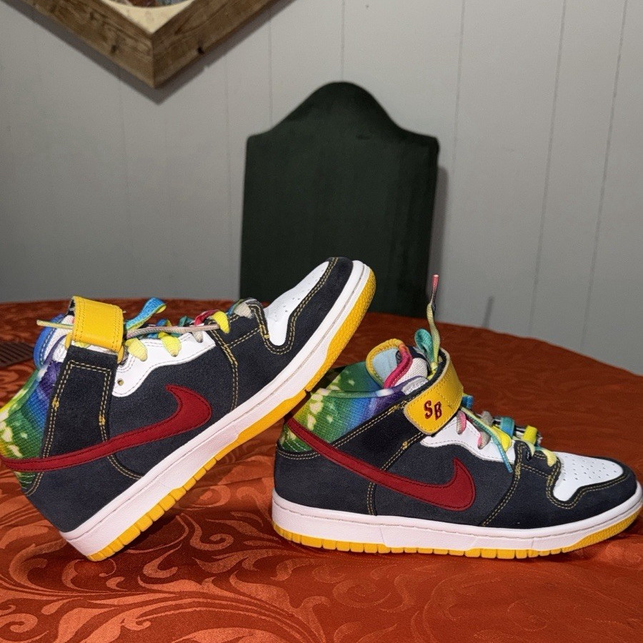 Nike SB Dunk 314383-461 Tie Dye Multicolor Mid Top Sneakers