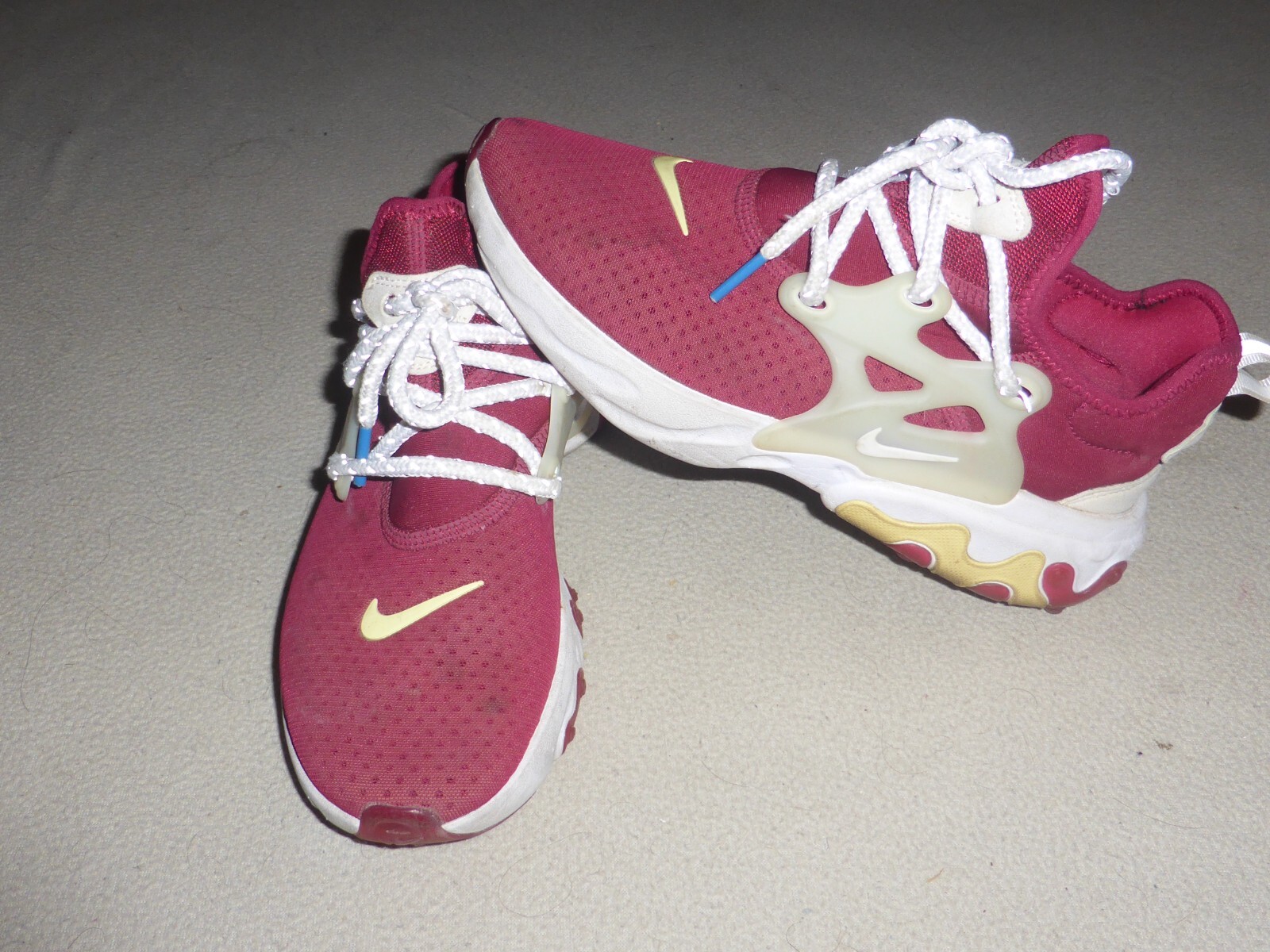 NIKE REACT PRESTO SHOES WOMANS SIZE 7 CD9015-600 … - image 1