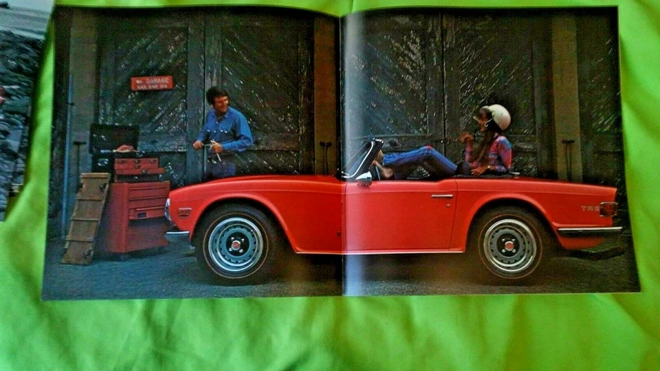 Triumph TR6 1972 folleto mercado de Estados Unidos en muy buen estado Foto 2 de 3