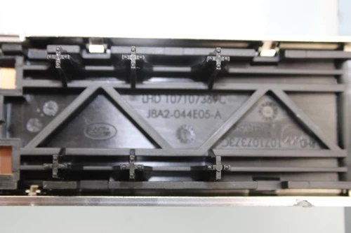 J8A2044E05A Modanatura Anteriore per LAND ROVER RANGE ROVER VELAR Velar 1607593 - Foto 5 di 10