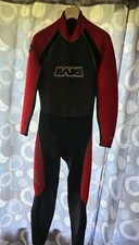 BARE Wet Suit Full Body Aqualite Series Black and Red Size Small - BRAND NEW
