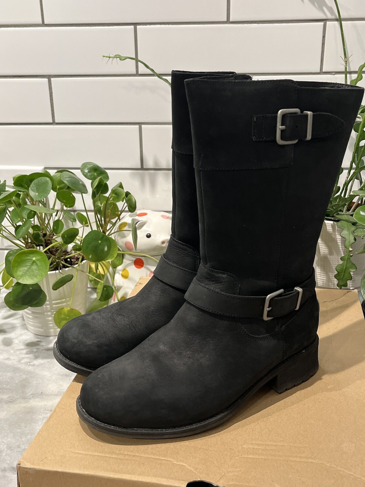 UGG TISDALE WATERRESISTANT LEATHER/ shearling LINED … Gem