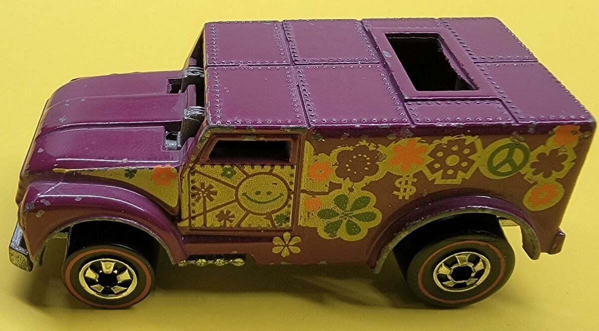 1970 Plum Funny Money REDLINE Hot Wheels Hong Kong Hippie 1970 Plum Funny Money REDLINE Hot Wheels Hong Kong Hippie
