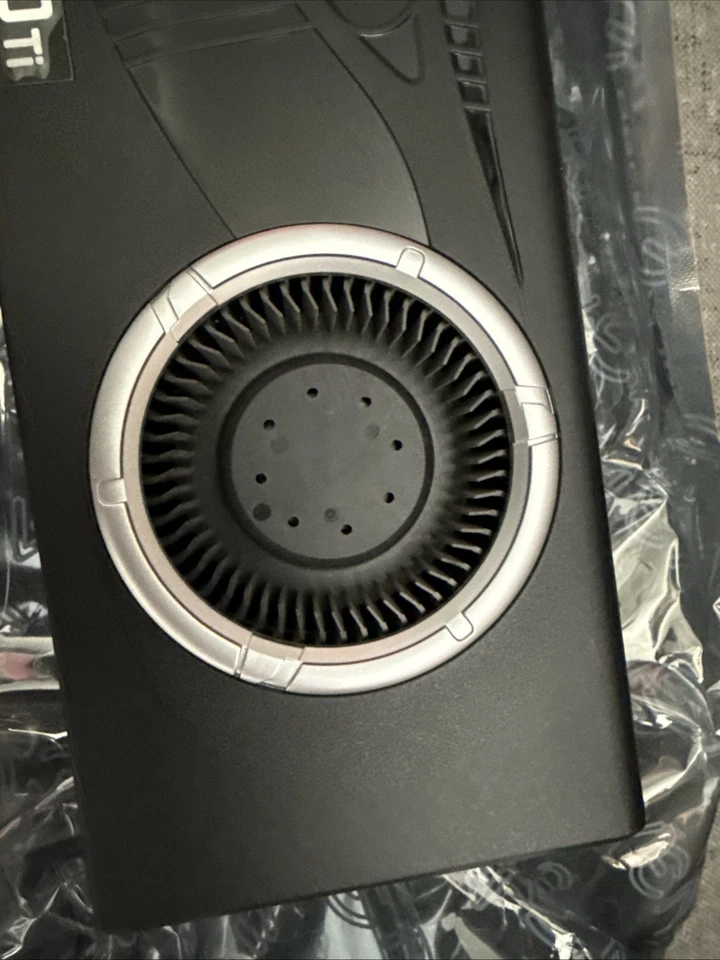 PNY GeForce GTX 1080 Ti 11GB GDDR5X Graphics Card - Image 4 of 4