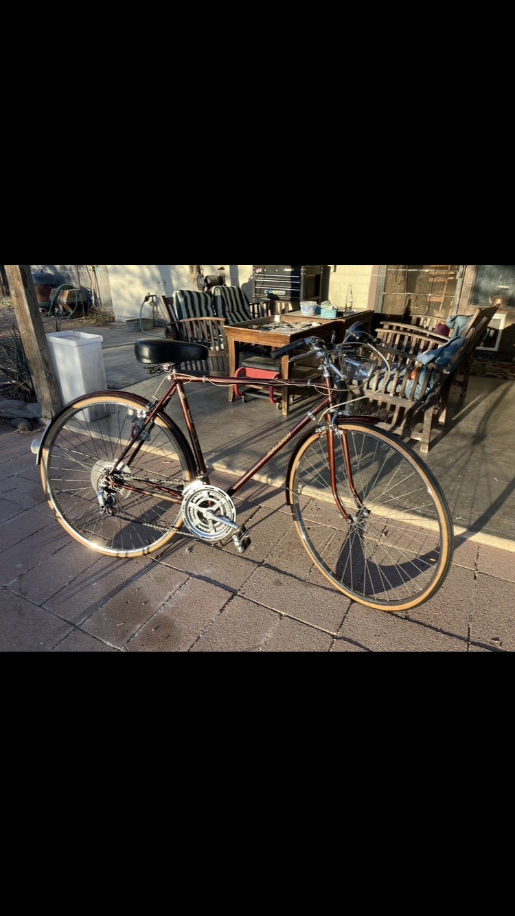 Vintage  1972 Raliegh Sprite 27 men&rsquo;s brown with gold metal flake paint. 