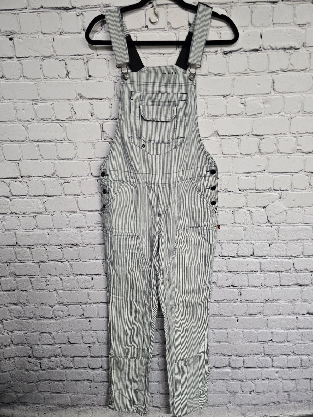 Dovetail Workwear Freshley Overalls Size 6 Indigo Stripe Conductor Utility Boho
Opens in a new windo