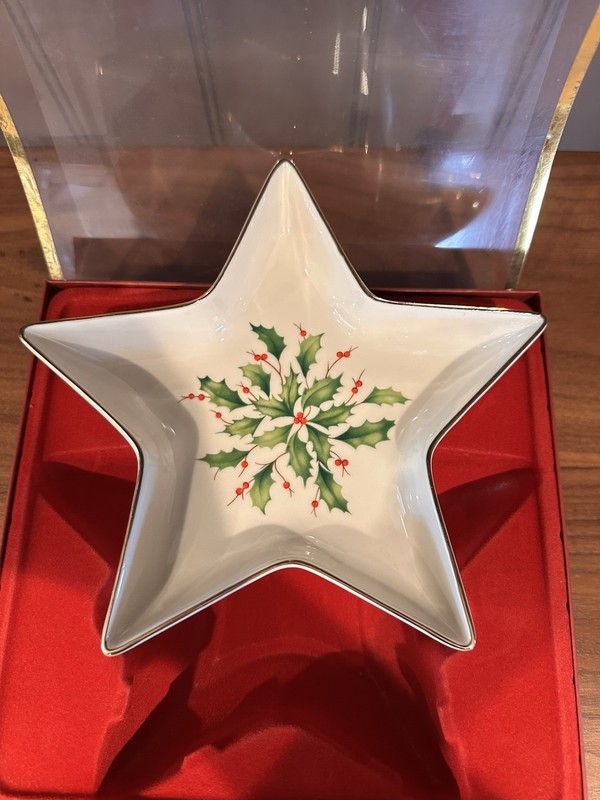 Lenox Holiday Star Candy Dish Gold Trim Porcelain Christmas NIB