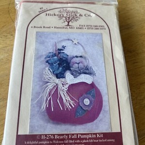 Hickory Stick & Co 1997 Bearly Fall Pumpkin Felt Craft Kit H-276