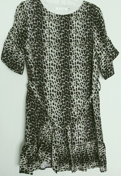 LORRAINE Shift DRESS waist belt Animal print Flared sleeve knee lgth~ Women sz 8