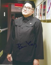 BOWEN YANG SIGNED 'SNL SATURDAY NIGHT LIVE' 8X10 PHOTO COA FIRST ASIAN CAST 