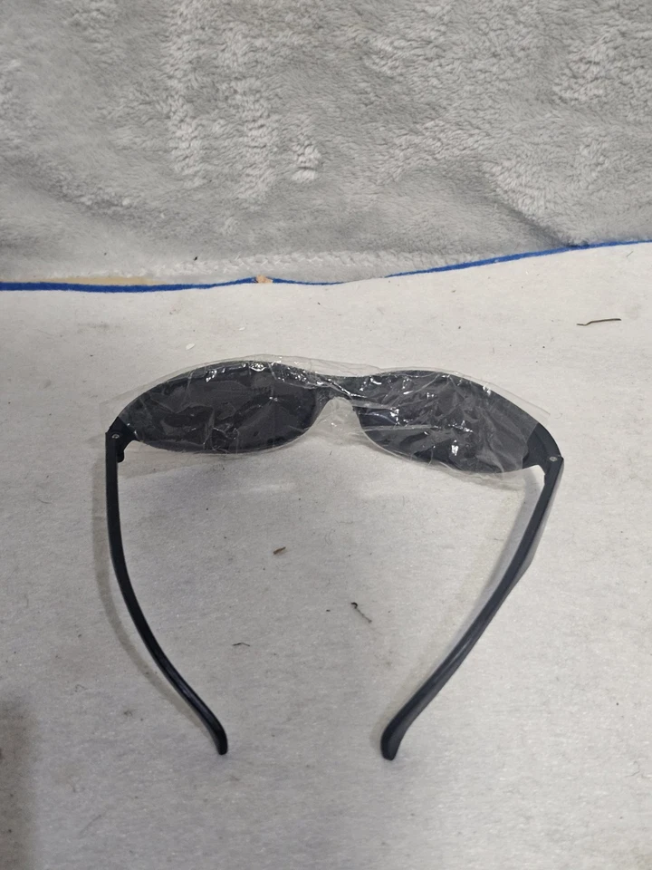 New York Yankees /Verizon Sunglasses MLB Vintage - Image 4 of 4