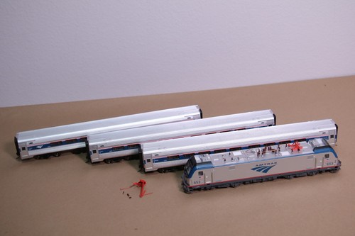 4x Bachmann 00772 escala HO AMTRAK CITY SPRINTER (DCC/LISTO PARA SONIDO) - DAÑOS MENORES | Zustand: Used