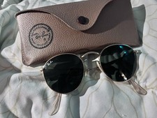 Ray-Ban Round Metal Sunglasses Gold Frame Black Tinted Lenses Unisex W. Case