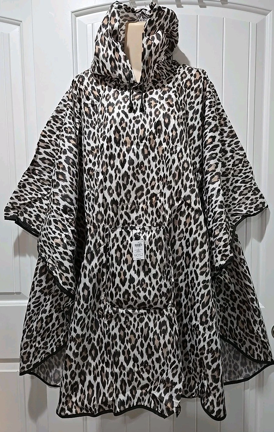 NWT Chico's Rain Poncho Hooded Packable Leopard/Cheetah Print Travel- Size O/S
Opens in a new window