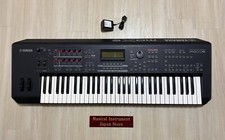 Yamaha MOX6 61-Key Keyboard Synthesizer Used with Adapter Used from