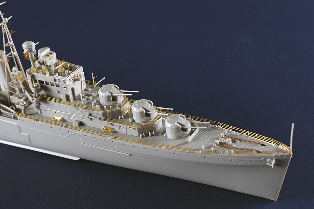 Trumpeter 05366 1/350 HMS Cruiser Naiad | eBay