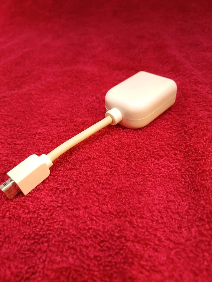 Apple Mini VGA to RCA S-video AV Cable Adapter 603-2650 - Image 2 of 4