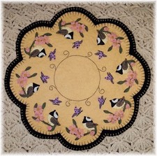Spring Chickadees Penny Rug/Candle Mat PATTERN