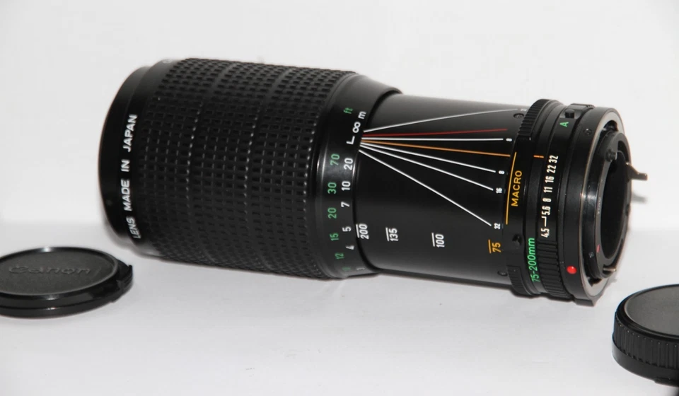 Canon FD 75-200mm f/4.5 Telephoto Zoom Lens. Canon SLR AE-1 ,A-1 ETC Camera. - Image 4 of 4