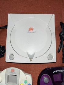 SEGA Dreamcast HKT-3020 Console Bundle w/ 2 Memory Cards, 2 Controllers & Cords