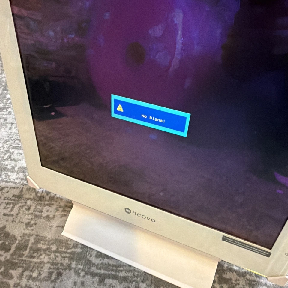 AG Neovo DR-17 Dental Monitor W Power Adapter - Image 2 of 4