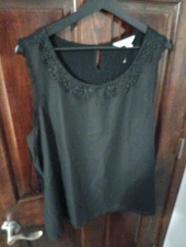 LC Lauren Conrad women's XXL black sleeveless blouse Peter Pan collar keyhole