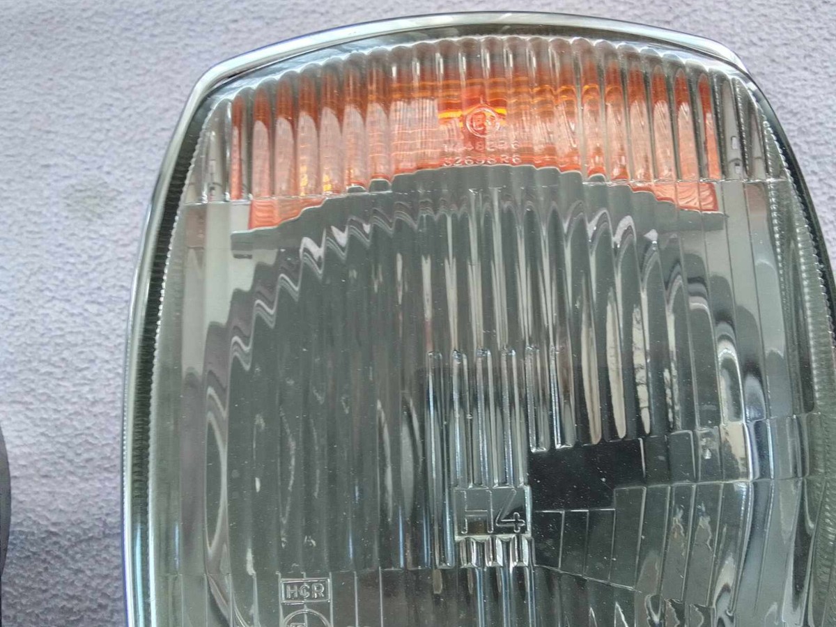ベンツw114 w115 フロントヘッドライト Mercedes W114 W115 Headlight Lens Glass (2 Pieces: Right +