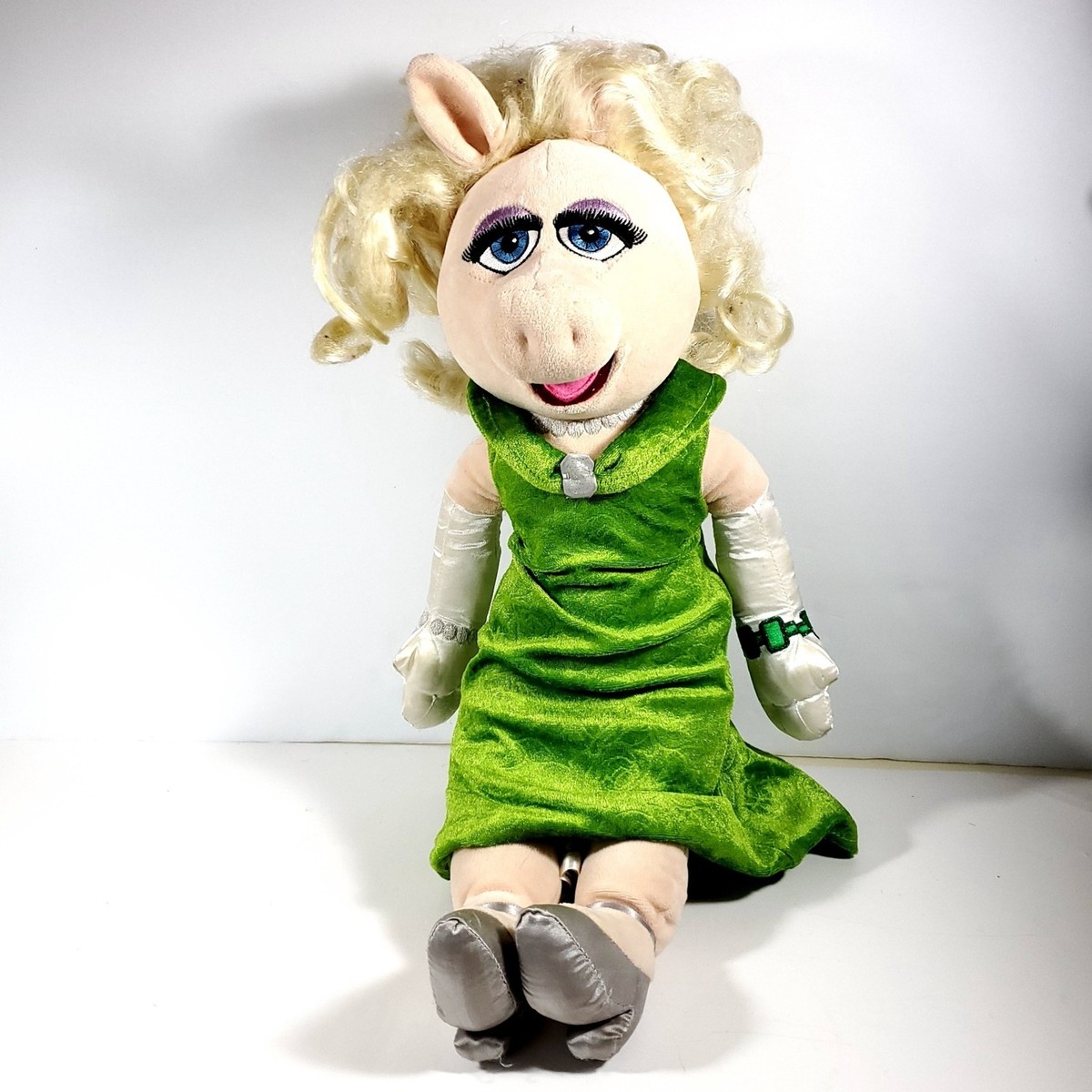 green emerald velvet dress Disney D23 Muppets Haunted Mansion Miss Piggy Halloween Costume Pin Li  I  Love Characters