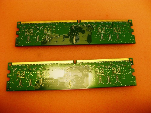 Dell XPS 400 M378T3354CZ0-CD5 DDR2 512MB (2 x256MB) PC2-4200 533Mhz Memory - Picture 5 of 5