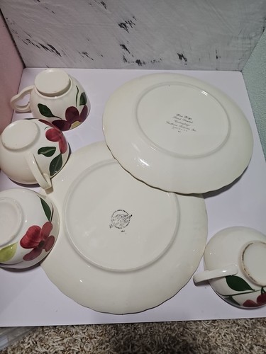 Southern Pottery Blue Ridge 2 Plates 4 Cups Red Flowers Windflower & Nocturnal? - Picture 6 of 9