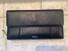 Fossil Black Leather w/gold Toned hardware Zip Around Wallet