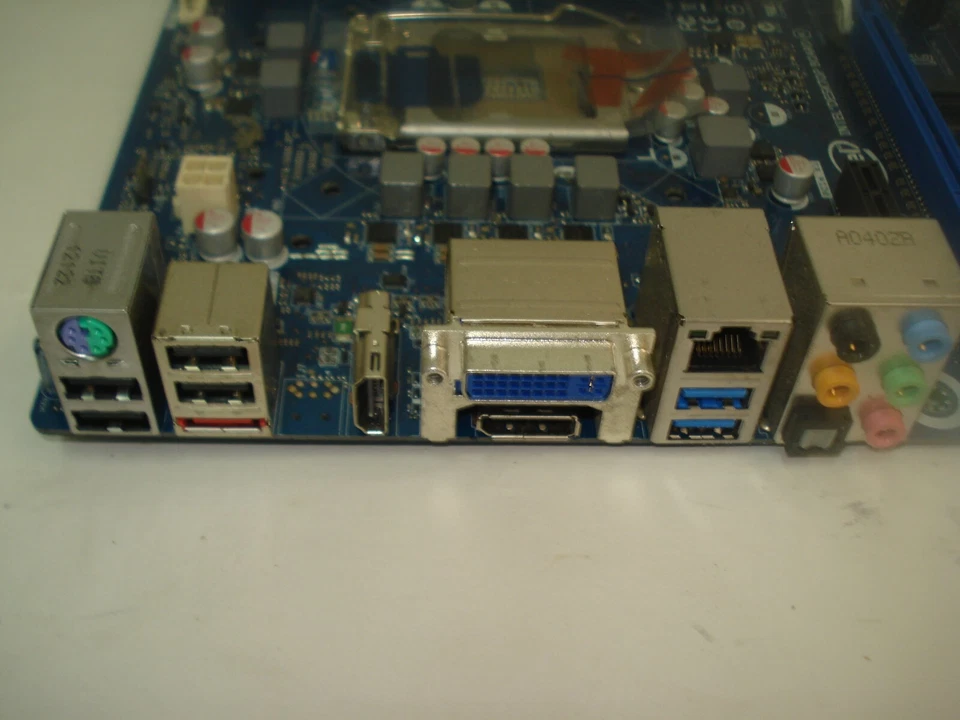 Intel Desktop Board DH77KC, LGA1155 Processor Support, DisplayPort + HDMI + DVI - Image 2 of 3