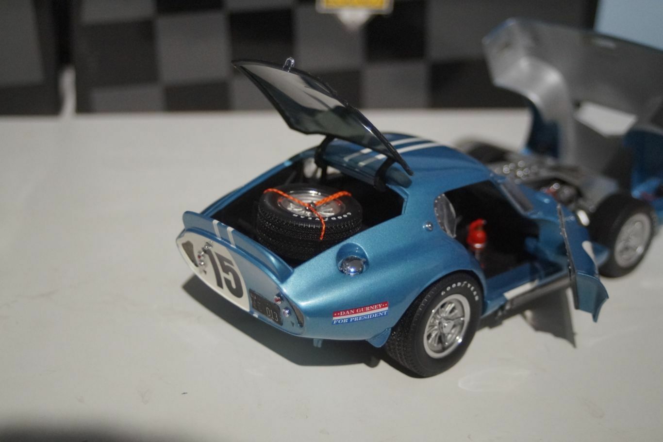 Picture 4 of 9