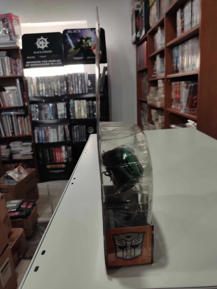 Transformers Deluxe Tuner Skids Autobot Figure Chevy Beat Concept 2010 NEW - Image 4 of 4