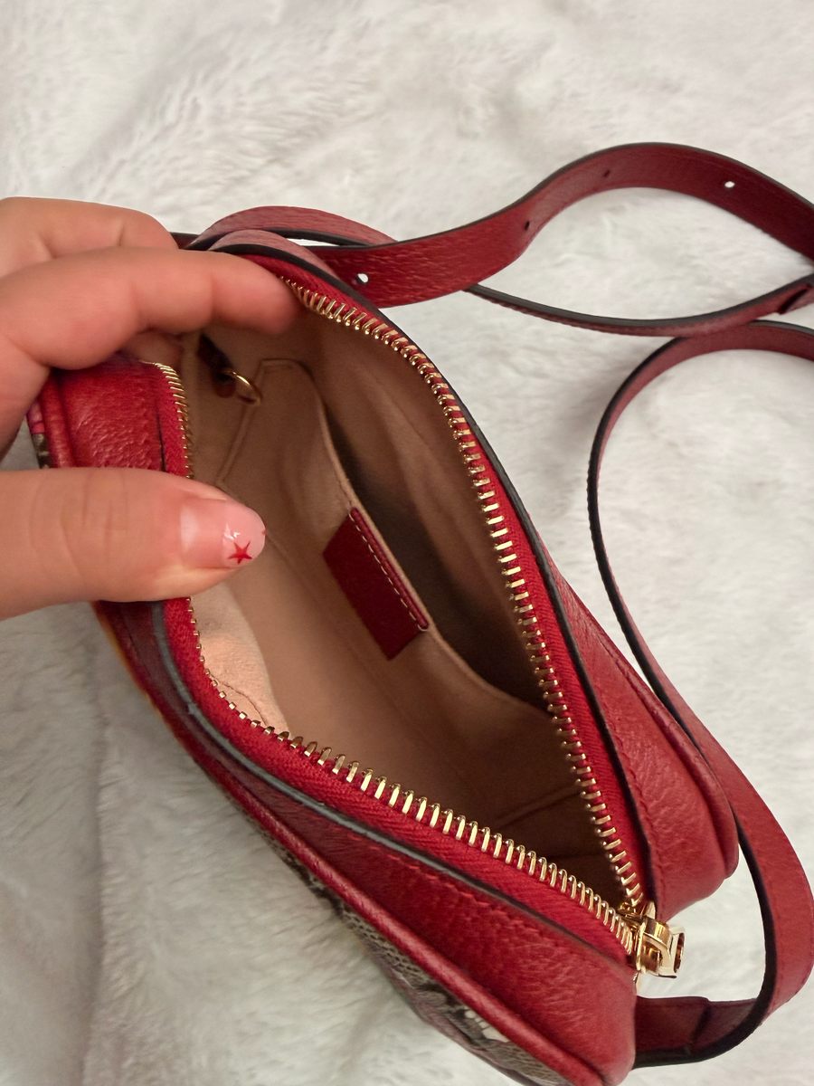 GUCCI OPHIDIA Red Flora Small Leather Canvas Flower Handbag  display picture 1