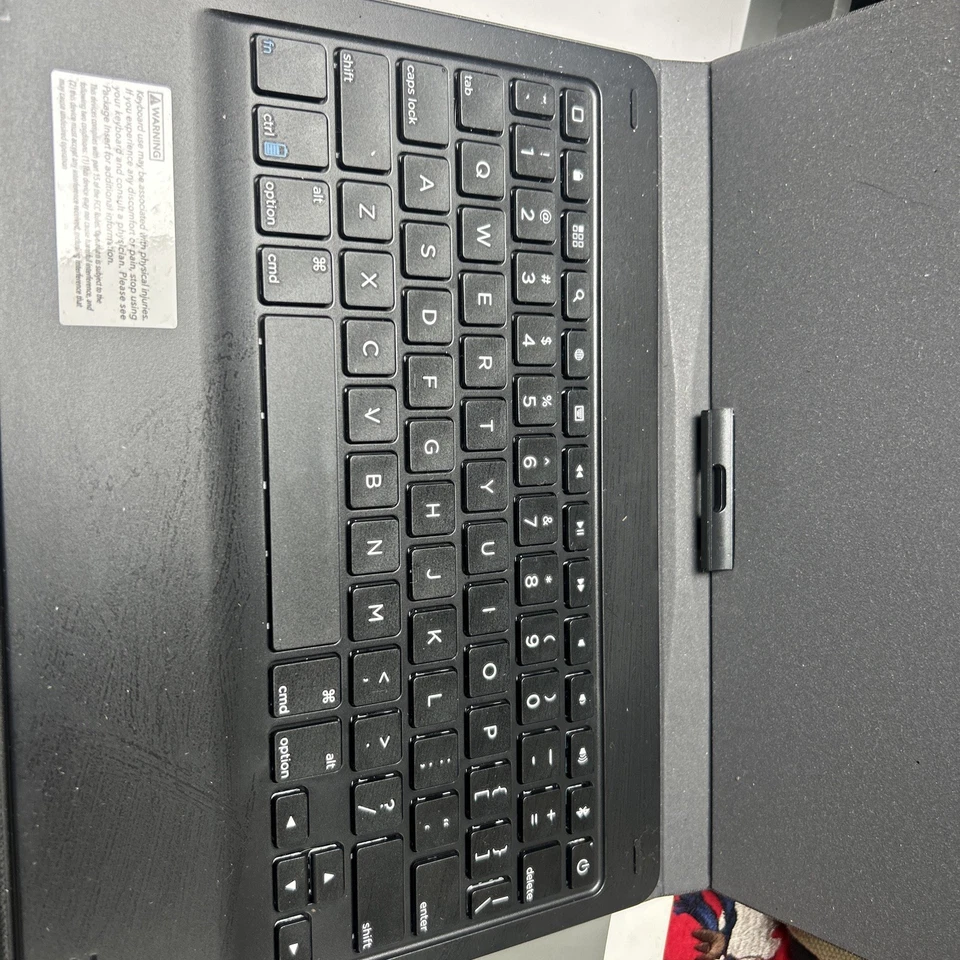 Zagg Messenger Folio Tablet Keyboard Case 10.2" iPad, Air 3, 10.5" iPad Pro *NEW - Image 2 of 2