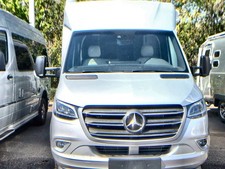 2026 Airstream Atlas Murphy Suite