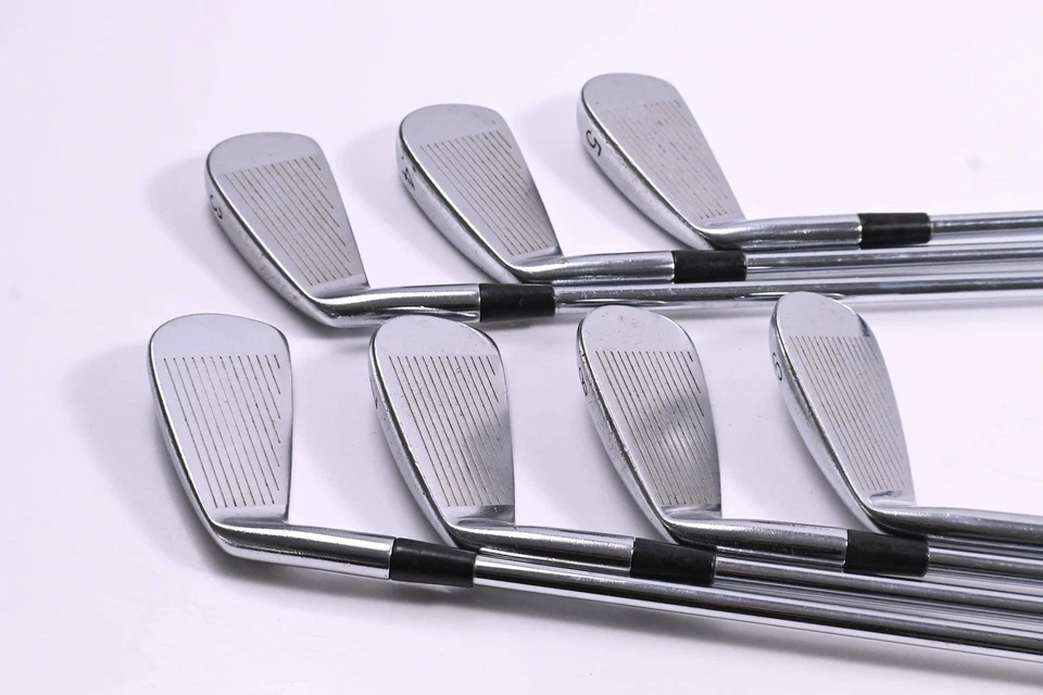 Tommy Armour 845c Silver Back Irons / 3-9i / Stiff Flex Dynamic Gold S300 Shafts - Image 3 of 4