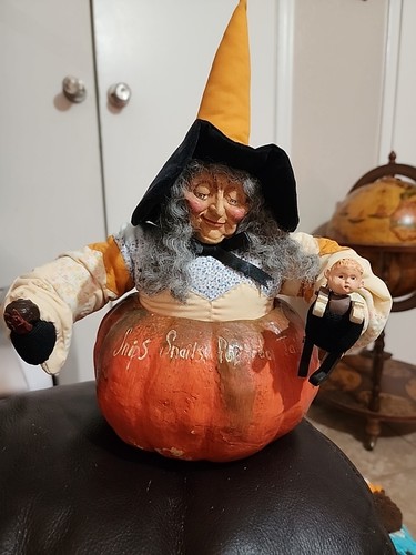 RARE Halloween Dee Gann Pumpkin Witch Folk Art "Snips Snails Puppy Dog Tails"
