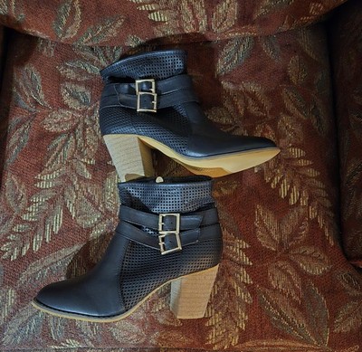 Vintage Y2K Bucco Caprice Black Perforated Ankle Boots 9   2000s Faux Leather...