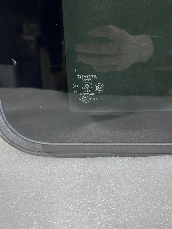 1998 LEXUS LS400 SUNROOF GLASS WINDOW - Image 2 of 4