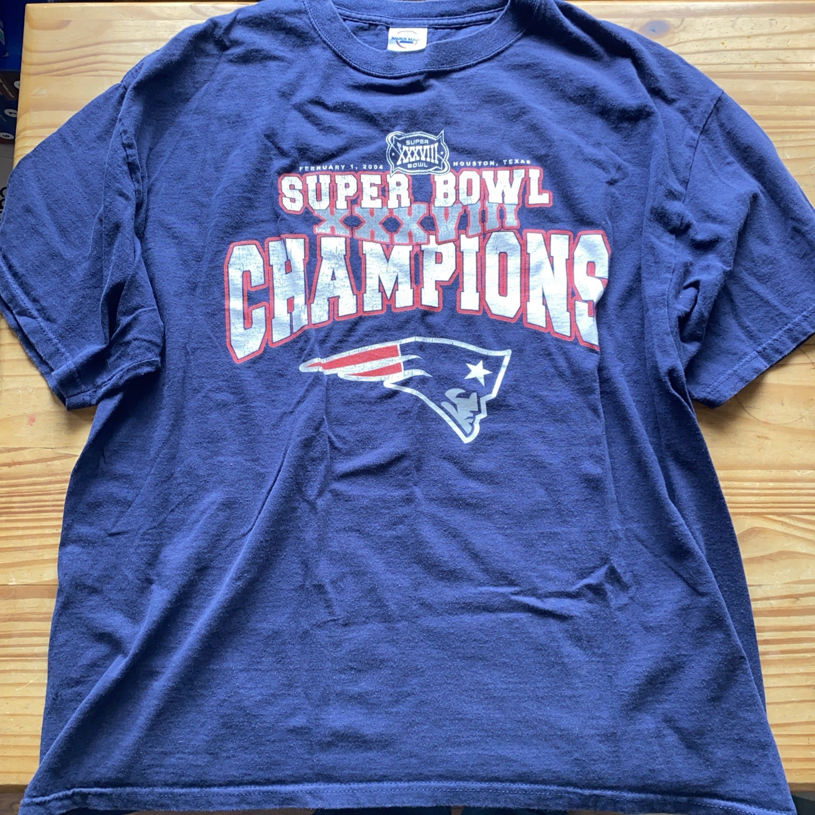 Vintage 2004 New England Patriots Super Bowl crewneck Tshirt Made In USA Sz XL