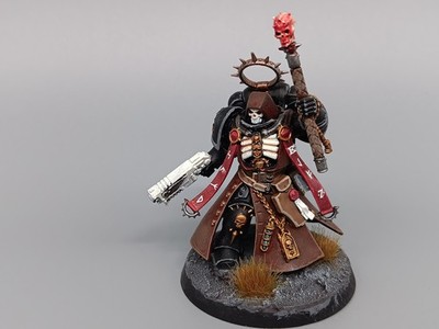 Chaplain Iron Hands Space Marines Warhammer 40K