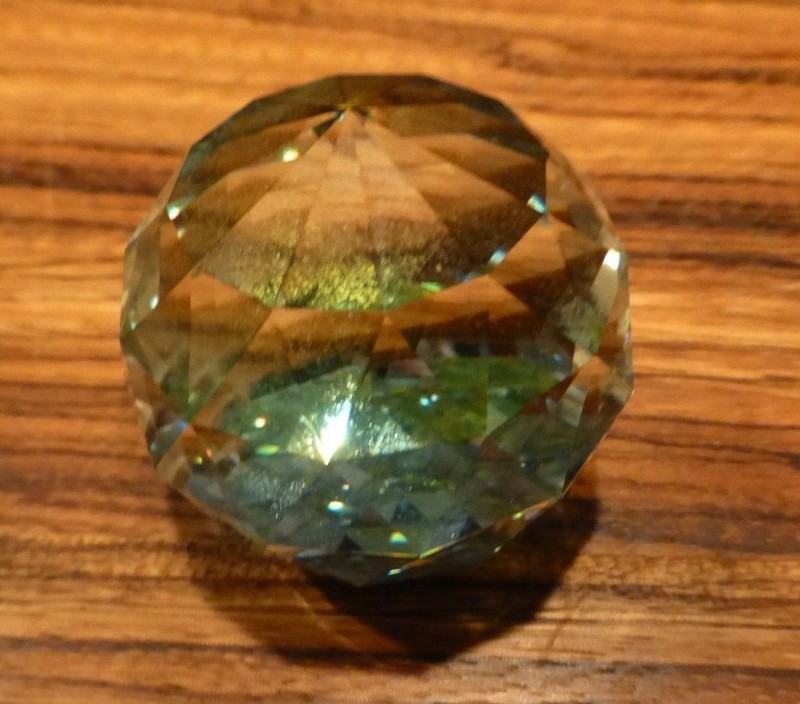 Vintage collectible art glass paperweight-part of collection #3 [Y7-W7-A8]