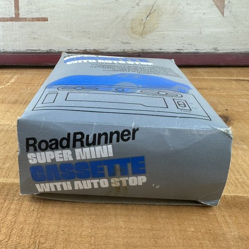 Vintage Pyramid 910 Roadrunner Super Mini Cassette Player w/ Auto Stop Kit NIB - Picture 7 of 11