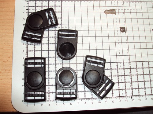 4 Stk. Kunststoff drehbar (90°) Schnallen für Gurtband - 25 mm Beutel Gurte Clips "BD-O" - Bild 2 von 6