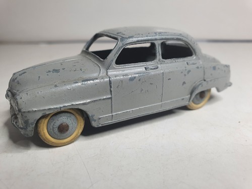 DINKY TOYS 24U SIMCA 9 ARONDE VNMINT