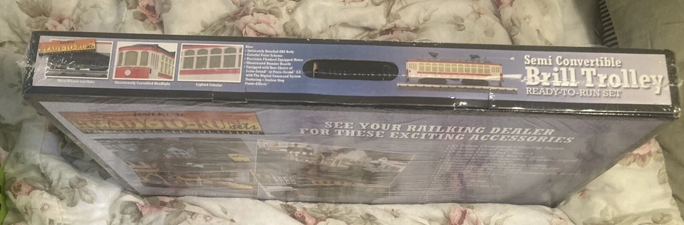 MTH New York Transit Brill SemiConvertible Trolley Train Set w/Proto 2 30-4062-1 - Image 3 of 4